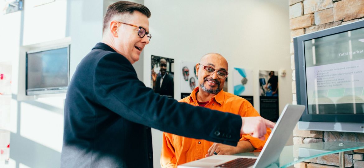 linkedin-sales-solutions-YDVdprpgHv4-unsplash
